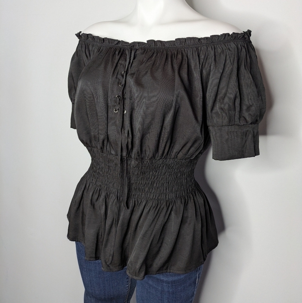 NWT Scarlet Darkness Black Smocked Waist Lace Up Short Sleeve Gothic Top M - Picture 2 of 9